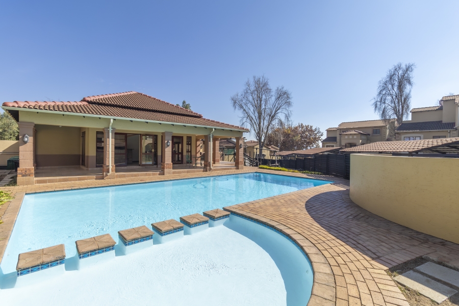 2 Bedroom Property for Sale in Sunninghill Gauteng