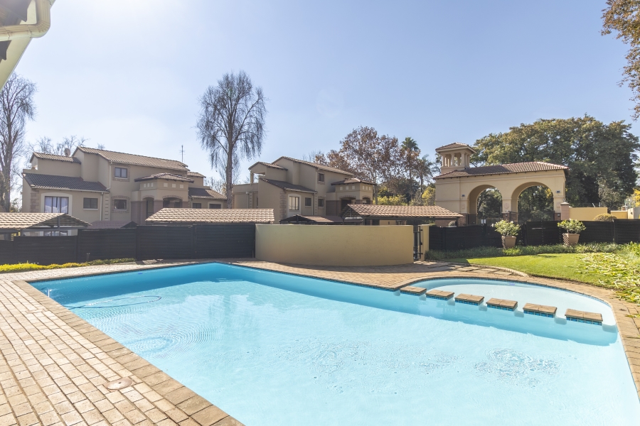 2 Bedroom Property for Sale in Sunninghill Gauteng