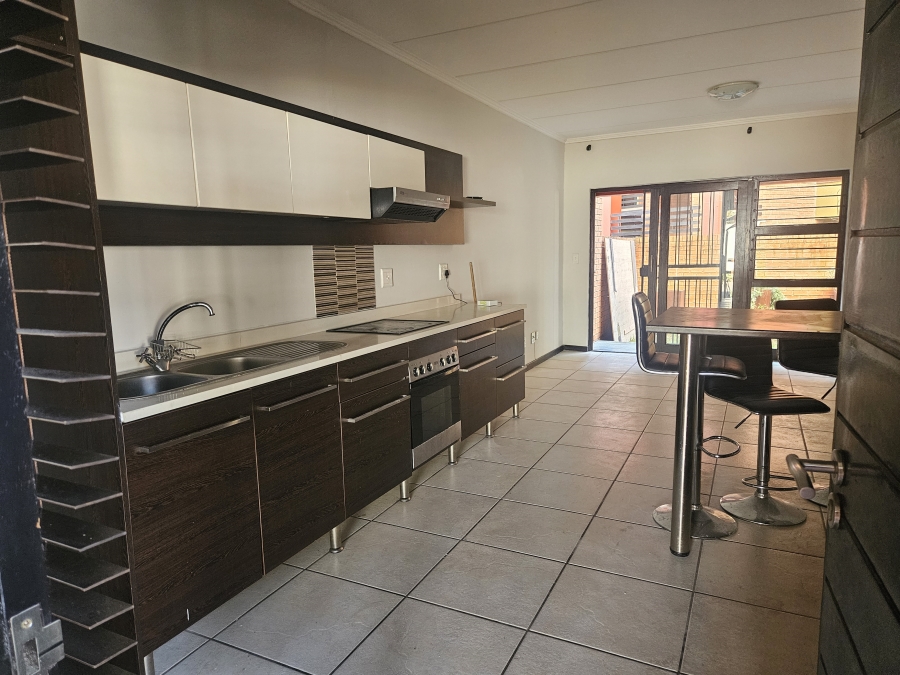 2 Bedroom Property for Sale in Douglasdale Gauteng