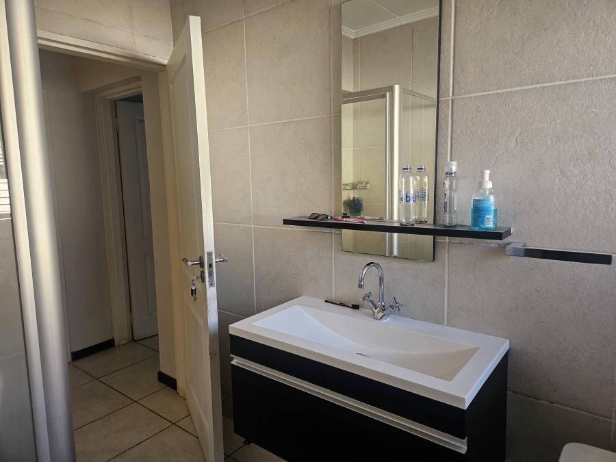 2 Bedroom Property for Sale in Douglasdale Gauteng