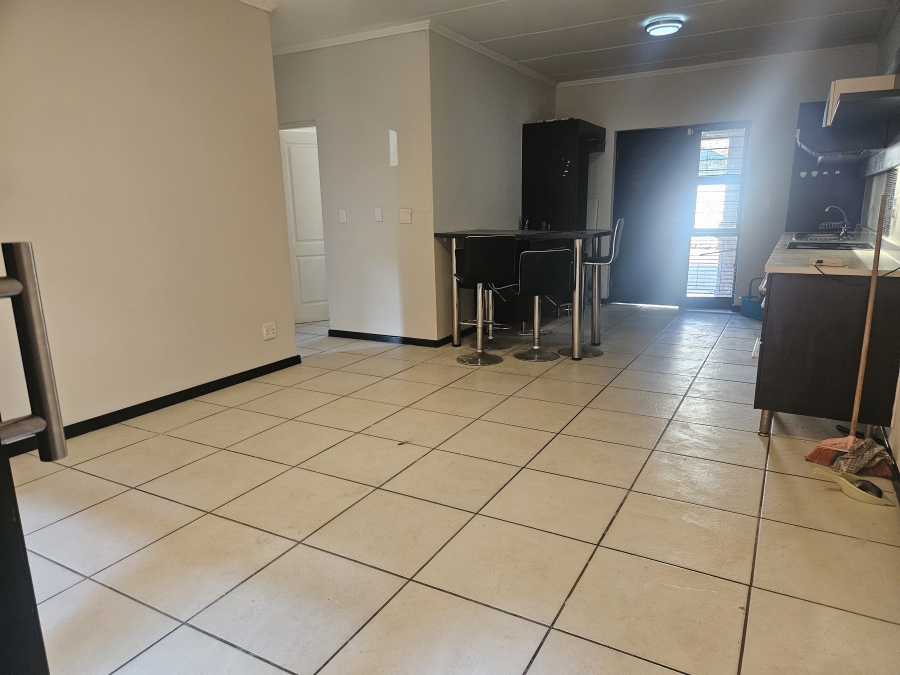 2 Bedroom Property for Sale in Douglasdale Gauteng