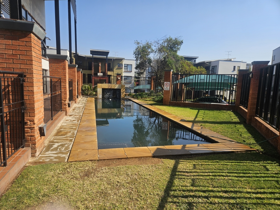 2 Bedroom Property for Sale in Douglasdale Gauteng