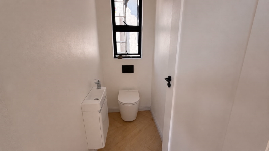 To Let 3 Bedroom Property for Rent in Bryanston Gauteng
