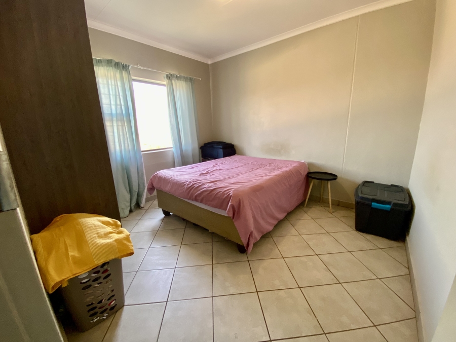 4 Bedroom Property for Sale in Lotus Gardens Gauteng