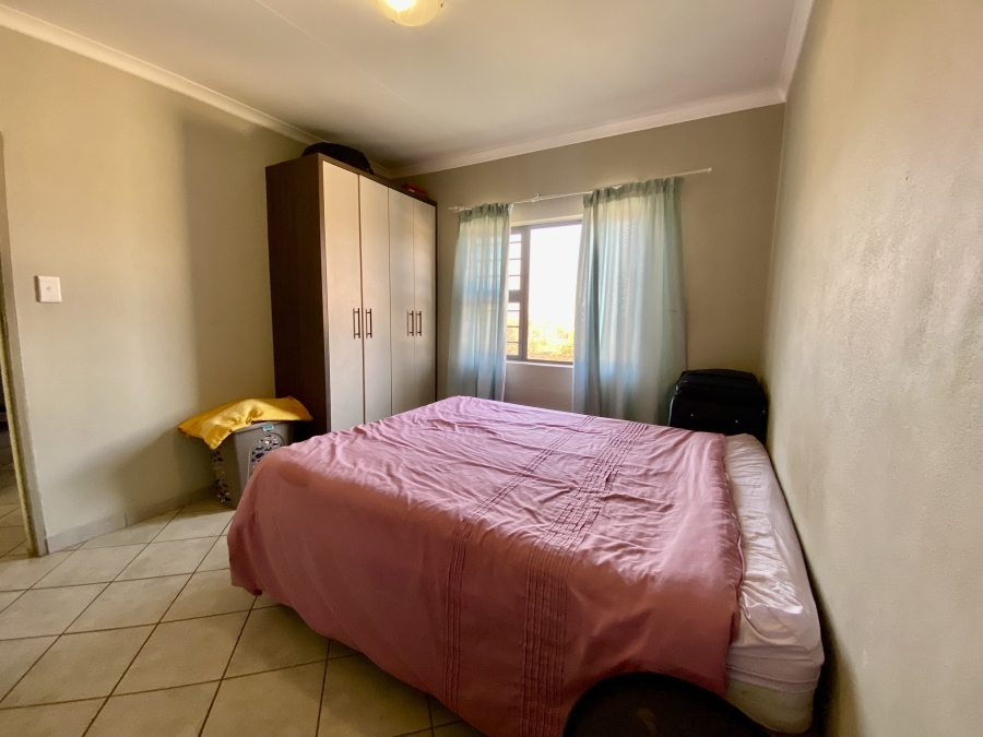 4 Bedroom Property for Sale in Lotus Gardens Gauteng
