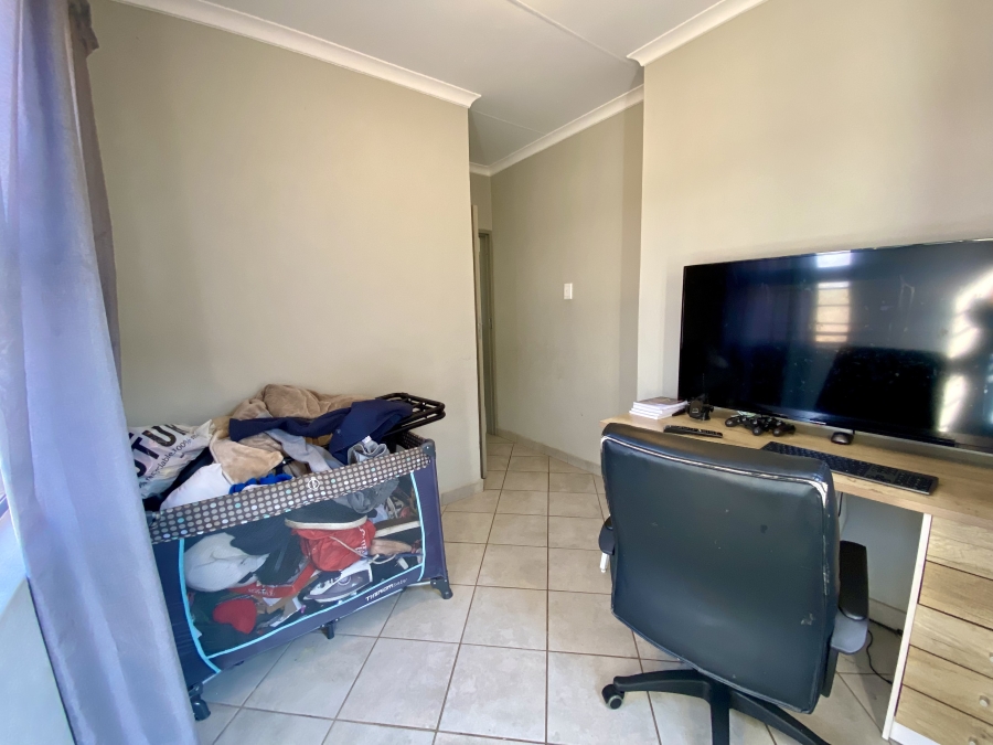 4 Bedroom Property for Sale in Lotus Gardens Gauteng