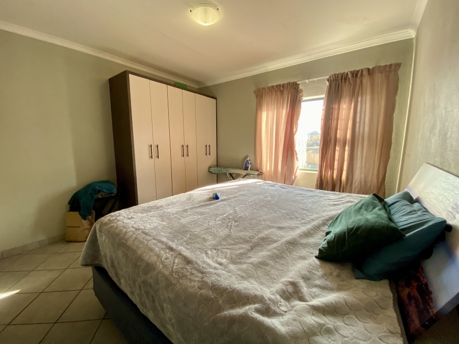 4 Bedroom Property for Sale in Lotus Gardens Gauteng