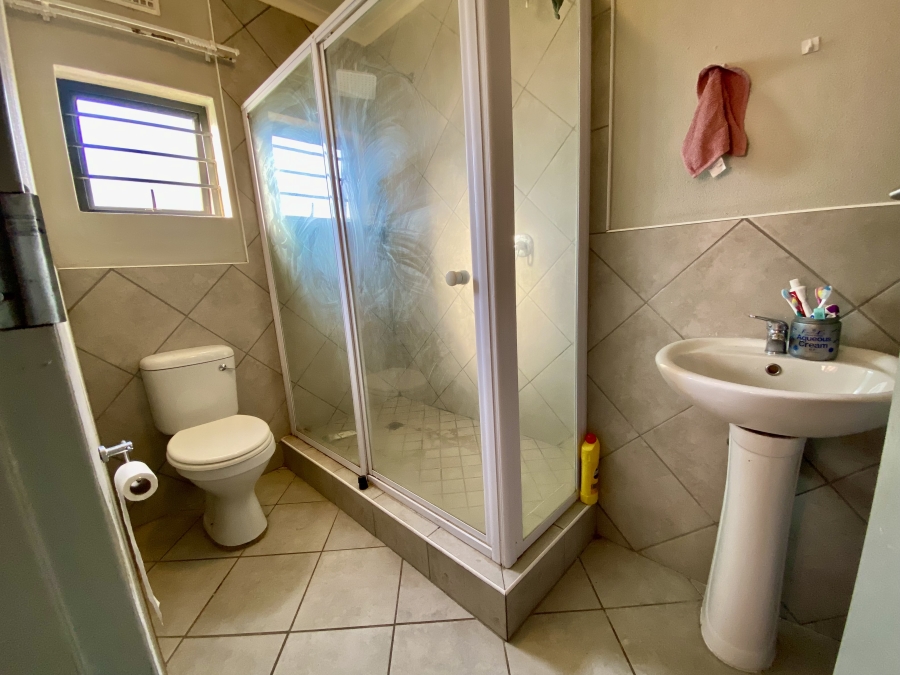 4 Bedroom Property for Sale in Lotus Gardens Gauteng