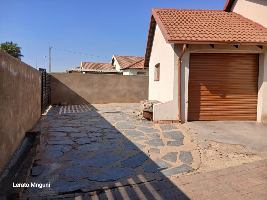 3 Bedroom Property for Sale in Mamelodi East Gauteng