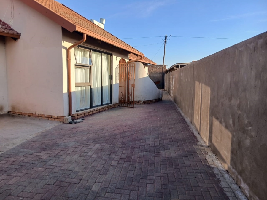 3 Bedroom Property for Sale in Mamelodi East Gauteng