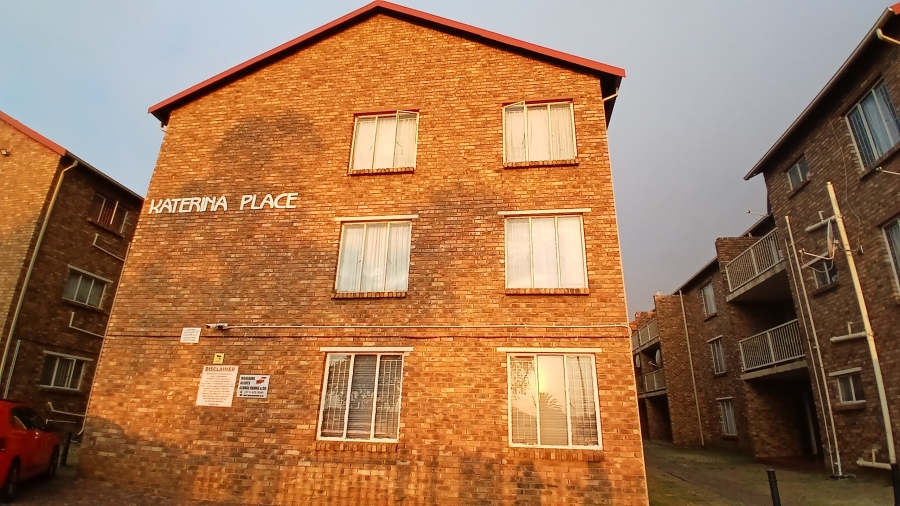 2 Bedroom Property for Sale in Elspark Gauteng