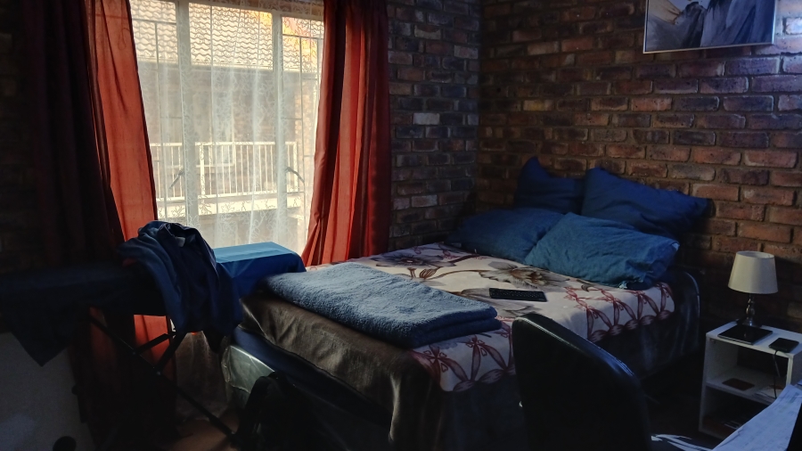 2 Bedroom Property for Sale in Elspark Gauteng