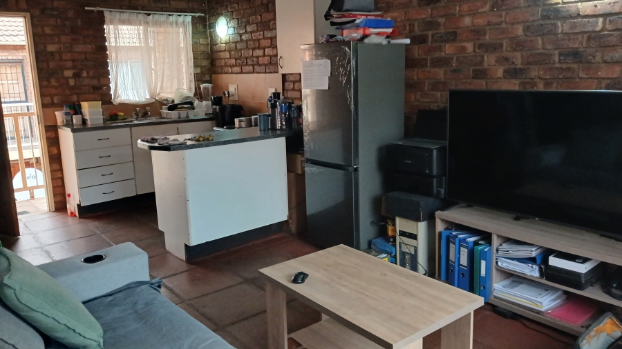 2 Bedroom Property for Sale in Elspark Gauteng
