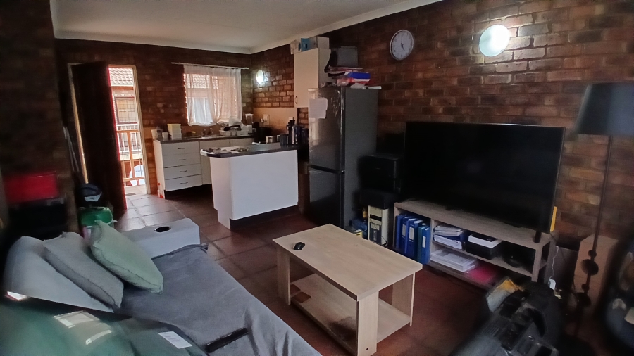 2 Bedroom Property for Sale in Elspark Gauteng