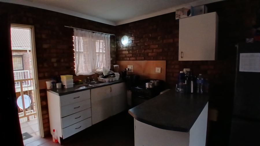 2 Bedroom Property for Sale in Elspark Gauteng