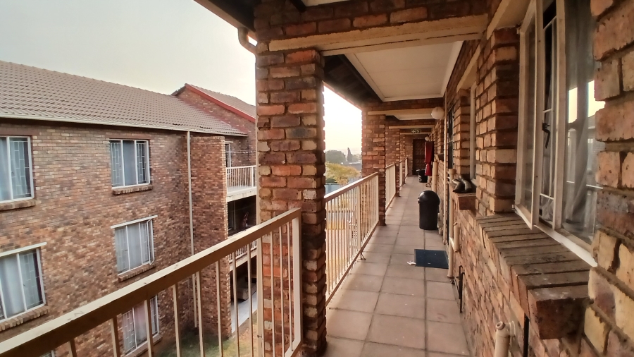 2 Bedroom Property for Sale in Elspark Gauteng