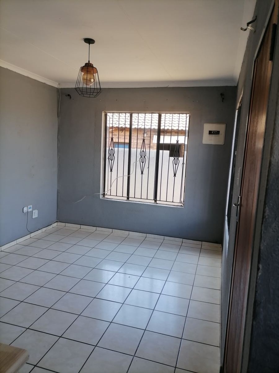 To Let 2 Bedroom Property for Rent in Naturena Gauteng