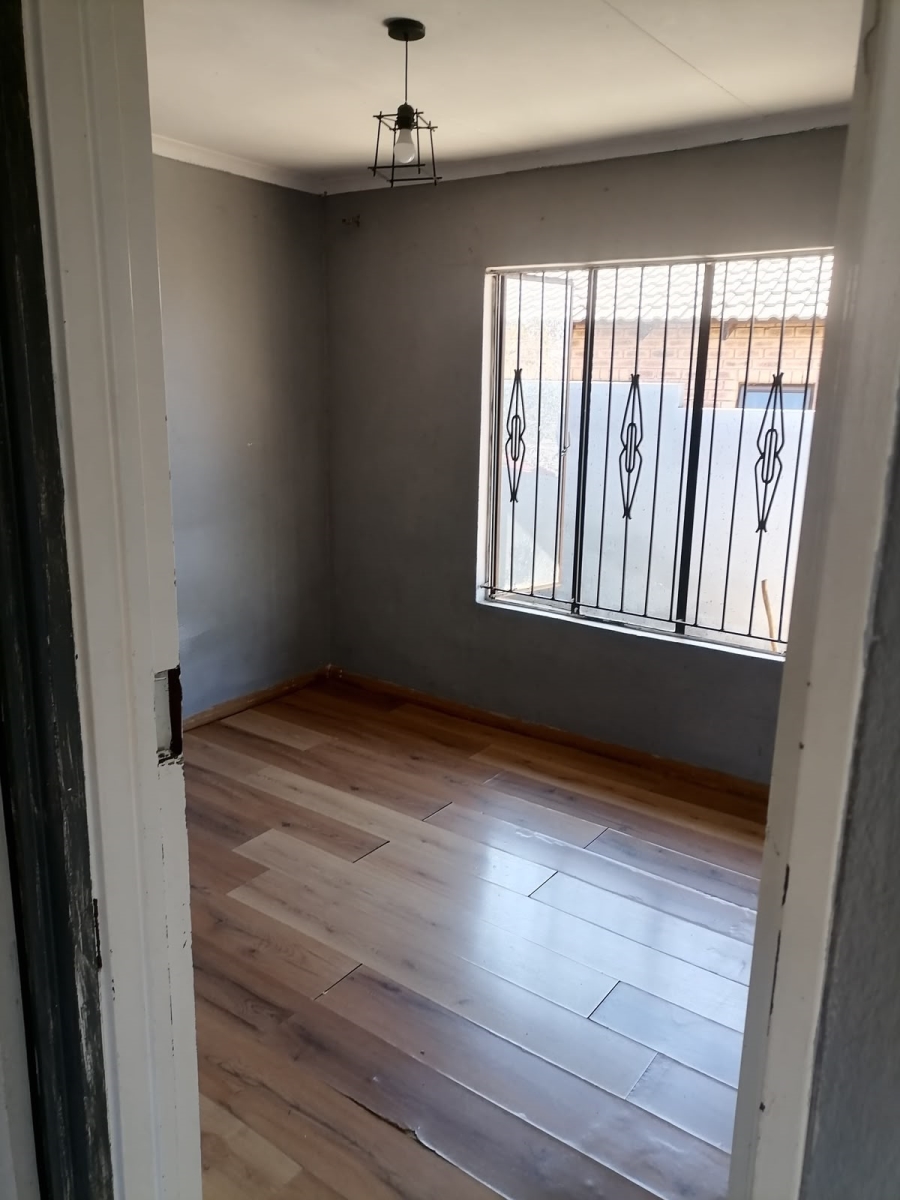 To Let 2 Bedroom Property for Rent in Naturena Gauteng