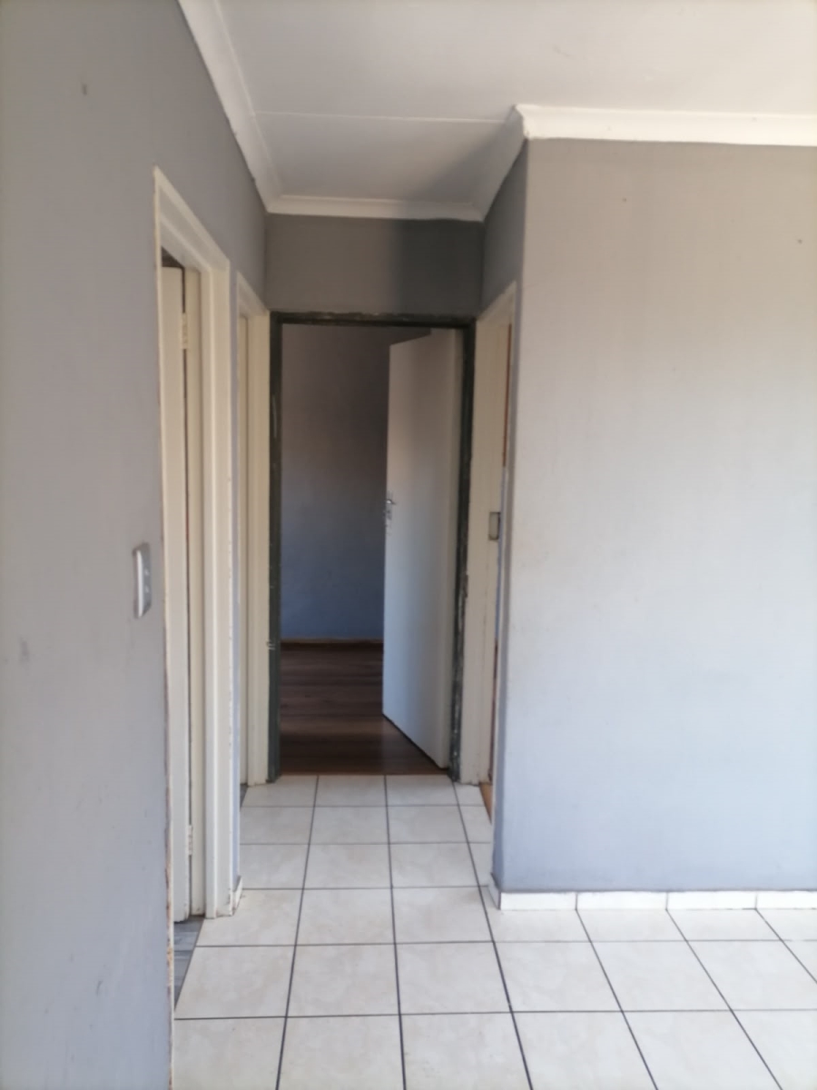 To Let 2 Bedroom Property for Rent in Naturena Gauteng