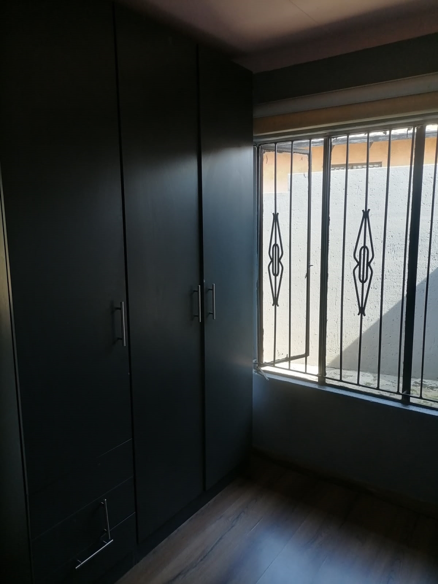 To Let 2 Bedroom Property for Rent in Naturena Gauteng