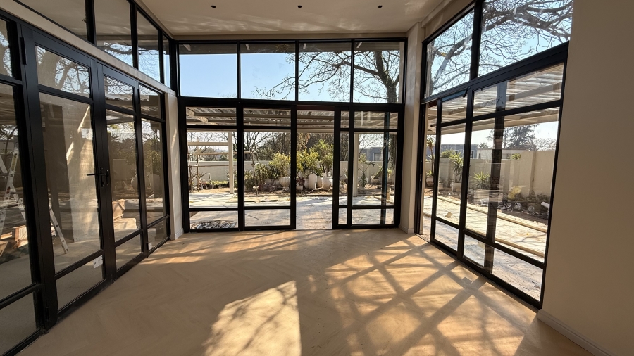 To Let 2 Bedroom Property for Rent in Bryanston Gauteng