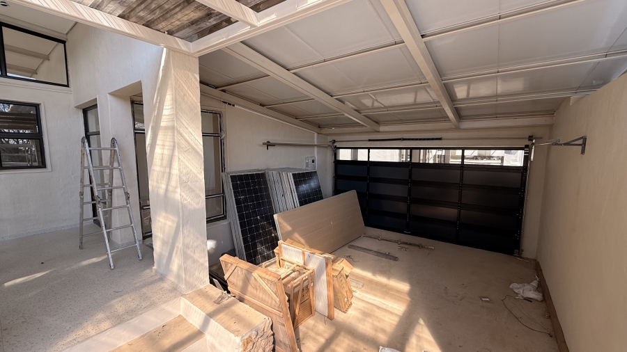 To Let 2 Bedroom Property for Rent in Bryanston Gauteng