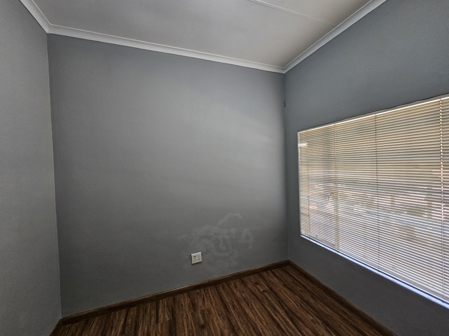 To Let Commercial Property for Rent in Wierda Park Gauteng