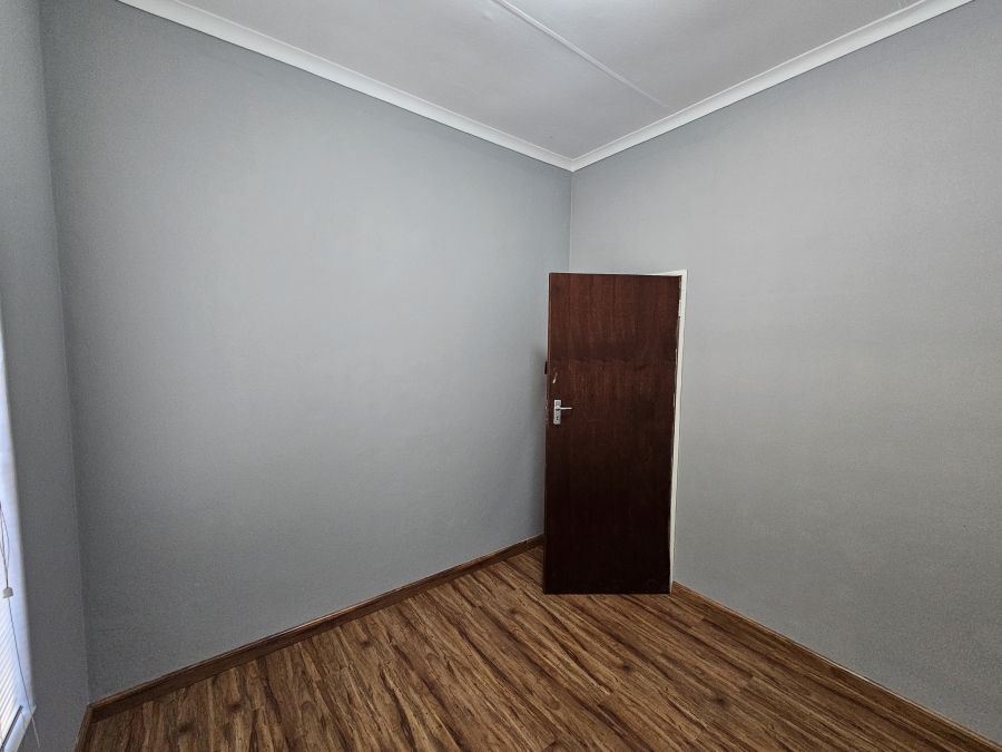To Let Commercial Property for Rent in Wierda Park Gauteng