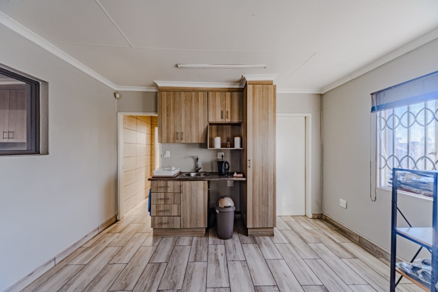 Commercial Property for Sale in Alrode South Gauteng