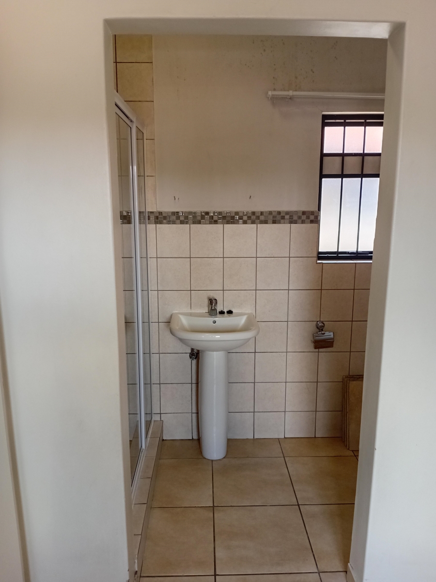 2 Bedroom Property for Sale in Villieria Gauteng