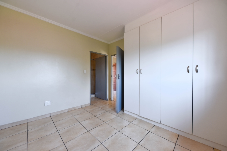2 Bedroom Property for Sale in Villieria Gauteng