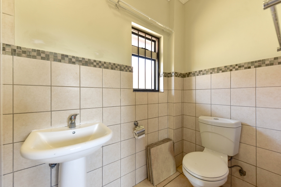 2 Bedroom Property for Sale in Villieria Gauteng