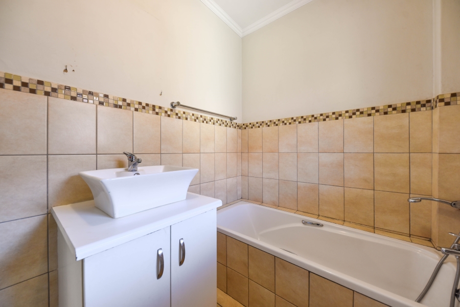 2 Bedroom Property for Sale in Villieria Gauteng