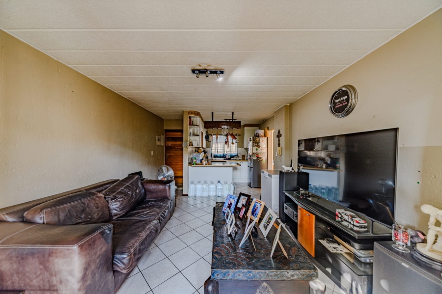 2 Bedroom Property for Sale in Glenvista Gauteng