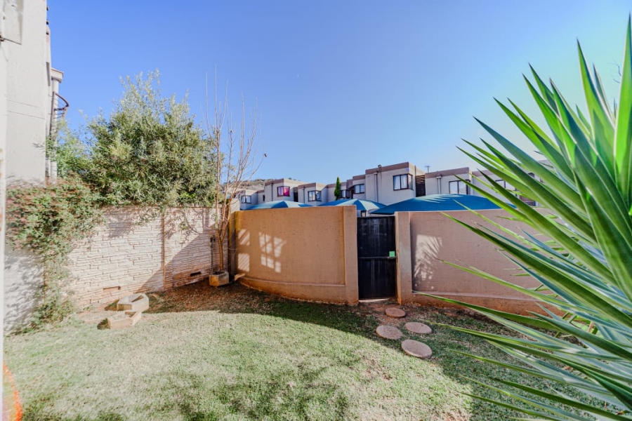 2 Bedroom Property for Sale in Glenvista Gauteng