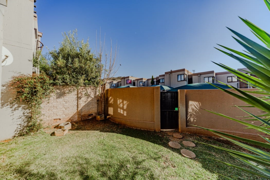 2 Bedroom Property for Sale in Glenvista Gauteng