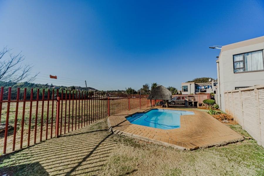 2 Bedroom Property for Sale in Glenvista Gauteng
