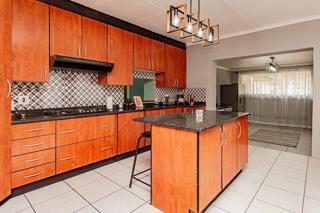 3 Bedroom Property for Sale in Brackenhurst Gauteng
