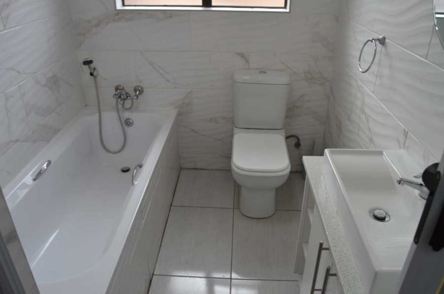 3 Bedroom Property for Sale in Brackenhurst Gauteng