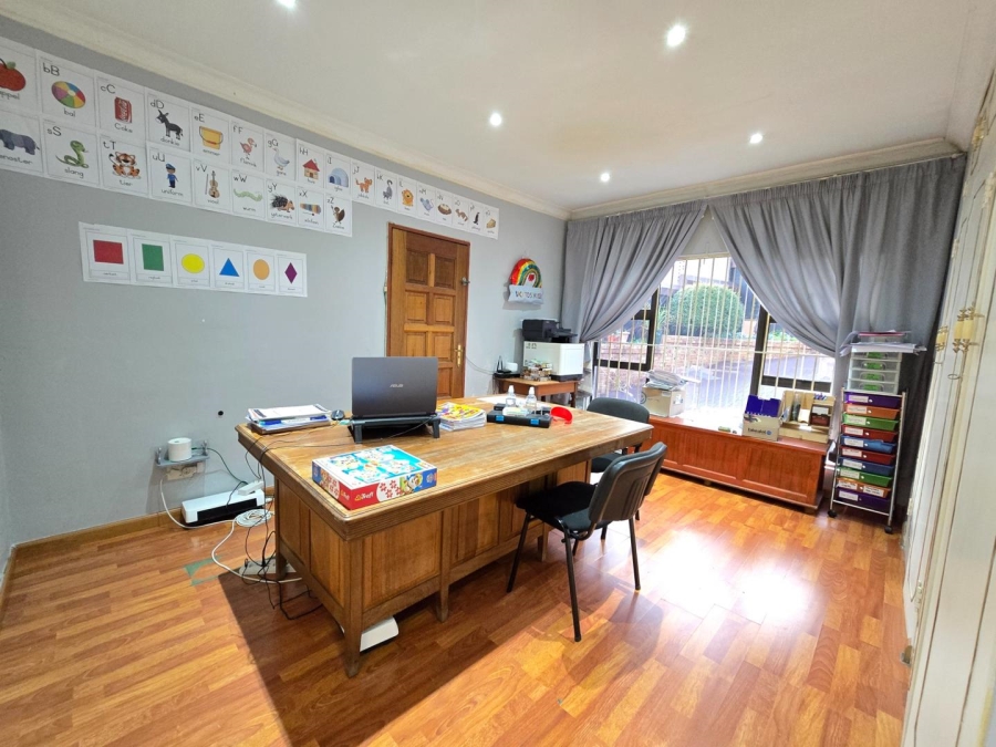 8 Bedroom Property for Sale in Bassonia Gauteng