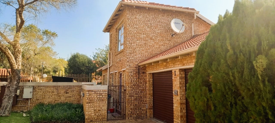 To Let 3 Bedroom Property for Rent in Honeydew Manor Gauteng