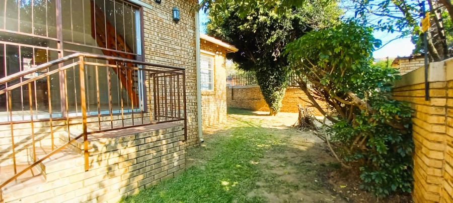 To Let 3 Bedroom Property for Rent in Honeydew Manor Gauteng