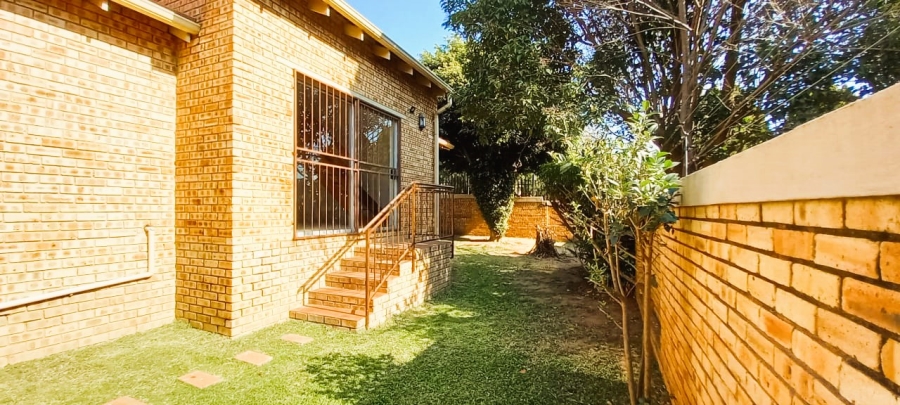 To Let 3 Bedroom Property for Rent in Honeydew Manor Gauteng