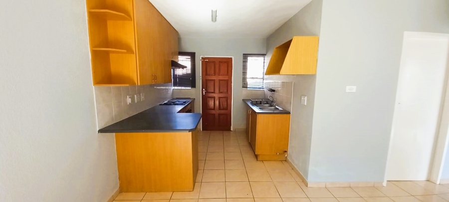 To Let 3 Bedroom Property for Rent in Honeydew Manor Gauteng