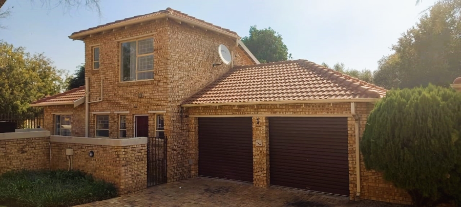 To Let 3 Bedroom Property for Rent in Honeydew Manor Gauteng