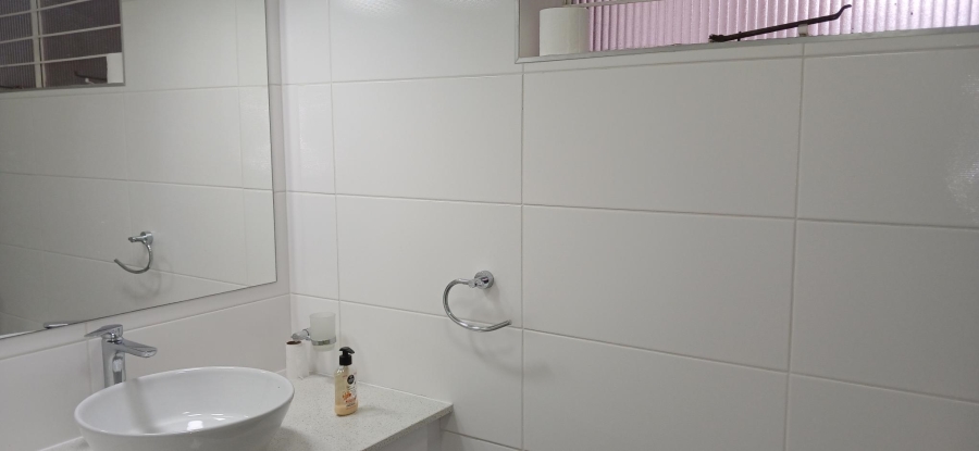 To Let 1 Bedroom Property for Rent in Craighall Gauteng
