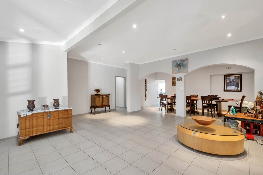 4 Bedroom Property for Sale in Gallo Manor Gauteng