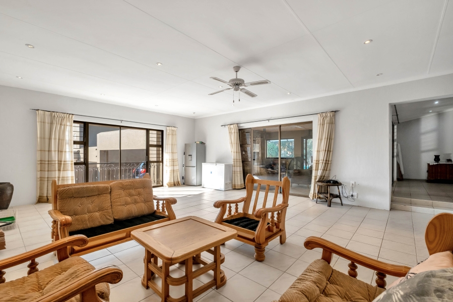 4 Bedroom Property for Sale in Gallo Manor Gauteng
