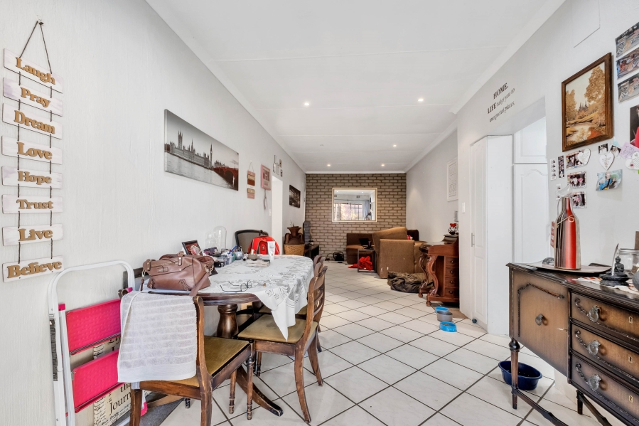 4 Bedroom Property for Sale in Gallo Manor Gauteng