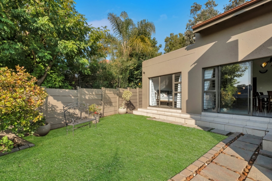 4 Bedroom Property for Sale in Gallo Manor Gauteng